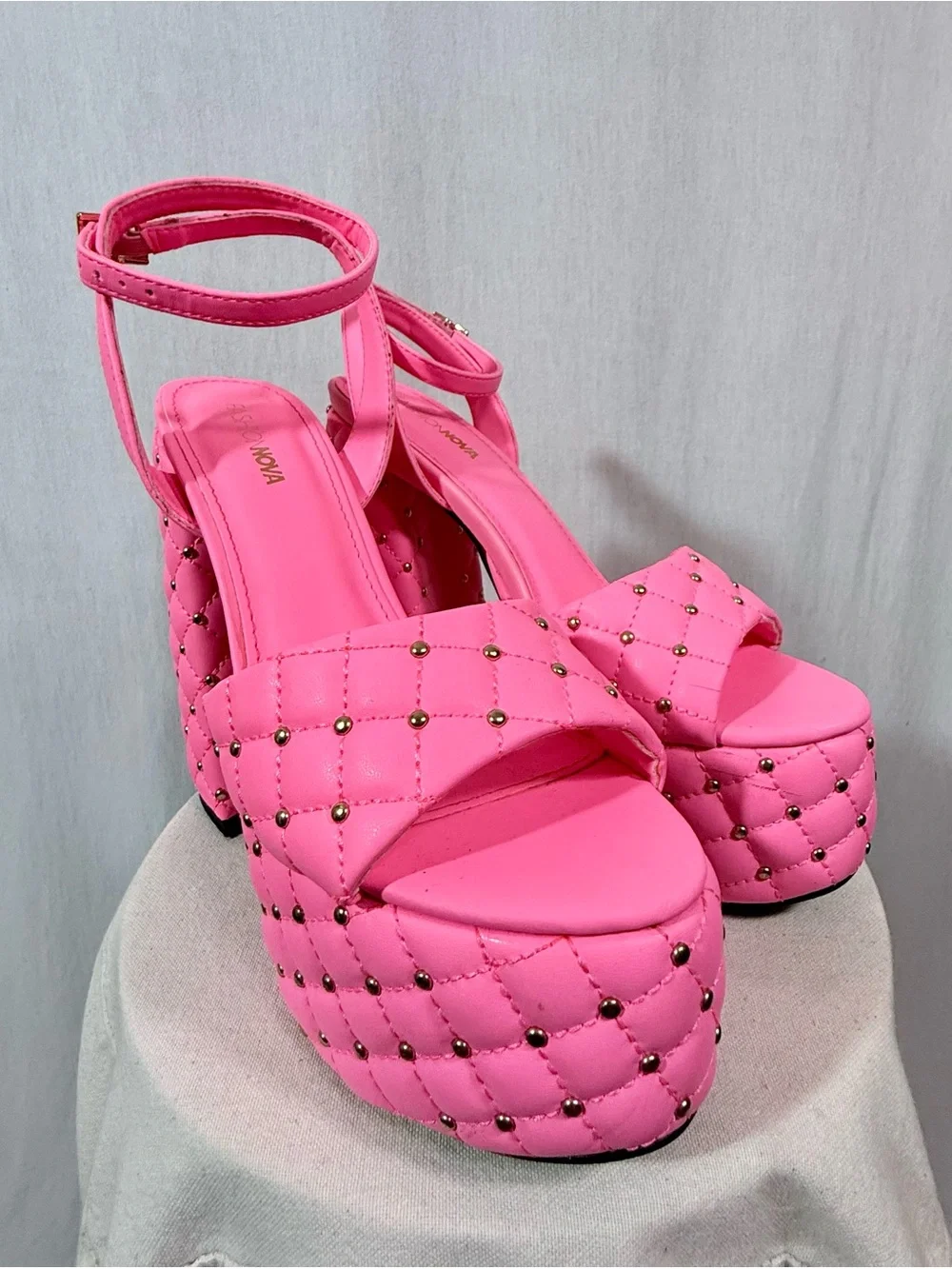 DollsKill Lanzi size 9 Pink Platform Heels by lemon drop by privileged